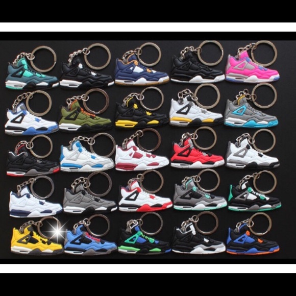 10 Jordan and Nike Random Shoe Keychains - Retro Sneakers Basketball - Picture 11 of 15